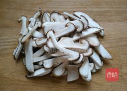  花菇片炒猪内脊的做法图解2