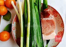 蒜苗肉丝的做法图解1
