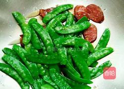 腊肠炒荷兰豆的做法图解6