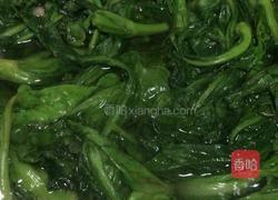粤式－茼蒿鸡杂汤的做法图解3