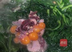粤式－茼蒿鸡杂汤的做法图解4
