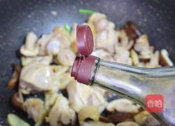 鸡腿炖香菇的做法图解6