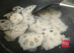 凉拌麻辣藕片的做法图解1