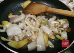 菜椒炒鱿鱼的做法图解6
