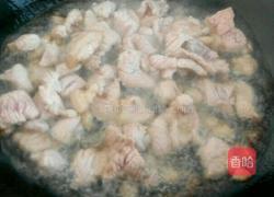 芹菜炒肉的做法图解3