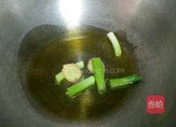 白菜猪肉炖大豆腐的做法图解3