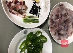 腊味豉椒炒鲜鱿的做法图解1