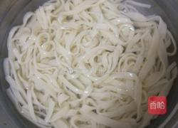 火腿炒面的做法图解5