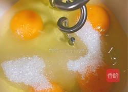 丑丑脆皮纸杯蛋糕的做法图解2
