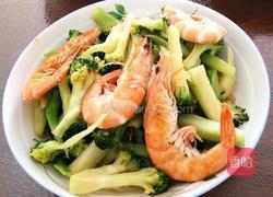 鲜虾西蓝花的做法图解3