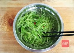 凉拌莴笋丝的做法图解5