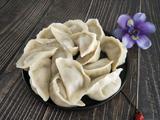 圆葱羊肉水饺
