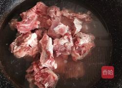 玉米胡萝卜土豆烧排骨的做法图解1