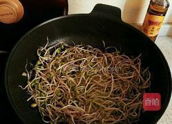 素炒豆芽的做法图解4