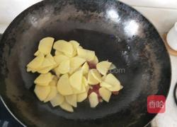 土豆片炒腊肠的做法图解8