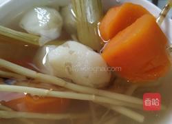 竹蔗茅根马蹄胡萝卜水的做法图解3