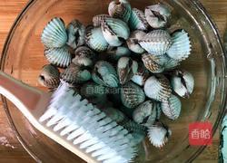 开水烫血蛤的做法图解2