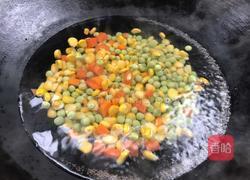 腊肉焖糯米粉的做法图解2