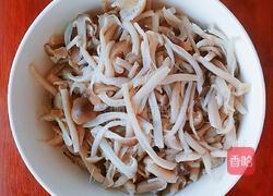 海鲜菇肉丝炒粉的做法图解2