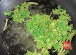 凉拌香芹豆腐丝的做法图解2
