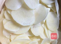 炸土豆片的做法图解1