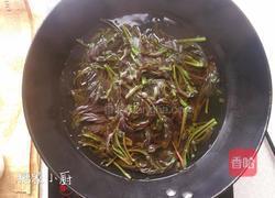 春天必吃的香椿炒鸡蛋的做法图解4