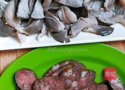 腊肠蒸蘑菇的做法图解3