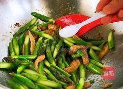 里脊肉炒芦笋的做法图解9