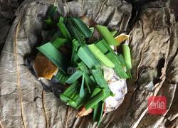 荷叶蒸腊鱼的做法图解8