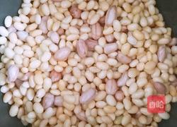 水煮花生黄豆的做法图解2