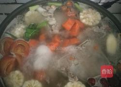 玉米胡箩卜炖筒子骨（电磁炉）的做法图解6