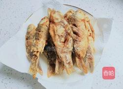干炸小鲫鱼的做法图解11