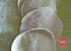 西芹豆芽菜牛肉饺子的做法图解7