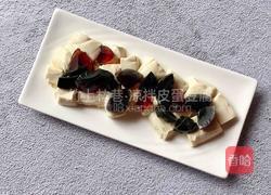 凉拌皮蛋豆腐的做法图解3