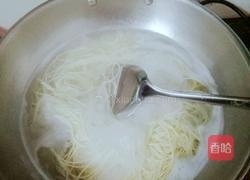 葱油拌面 #格林的懒人美食日记# 的做法图解5