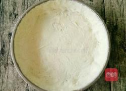 草莓酱黄桃派的做法图解3
