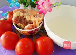 椰子汁番茄鸡汤的做法图解1