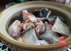 无水葱姜焗鱼头的做法图解5