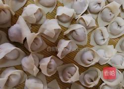 香菇肉馅大馄饨的做法图解3