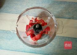 草莓奶昔的做法图解3