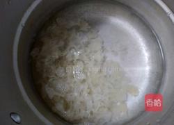 雪梨银耳羹的做法图解4