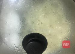 五分钟煮酸汤鲜肉面的做法图解3