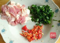 豆芽炒肉的做法图解2