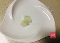 在家小零食油炸虾片的做法图解1