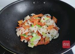 胡萝卜炒藕片的做法图解9