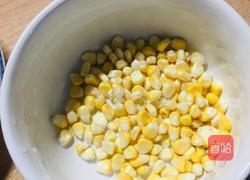 玉米白菜粥的做法图解1