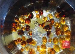 桃胶皂角雪燕糖水～的做法图解1
