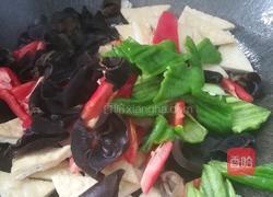 虾米炒豆腐干的做法图解10