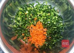 韭菜鸡蛋堡的做法图解3
