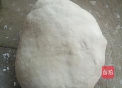 非烤箱披萨(不粘锅披萨）的做法图解1